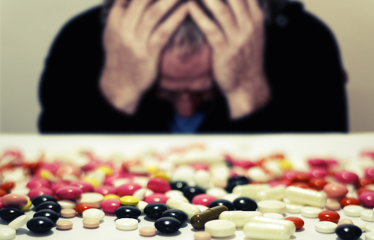 medicine, tablets, burnout-4284012.jpg